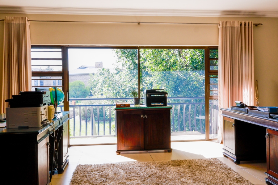 3 Bedroom Property for Sale in Van Der Hoff Park North West